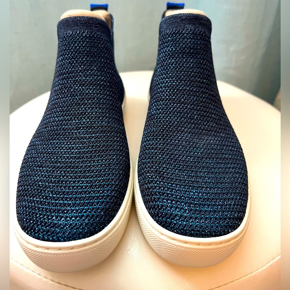 NIB Rothy’s Chelsea boot in Metallic Lattice Stitch sz 7